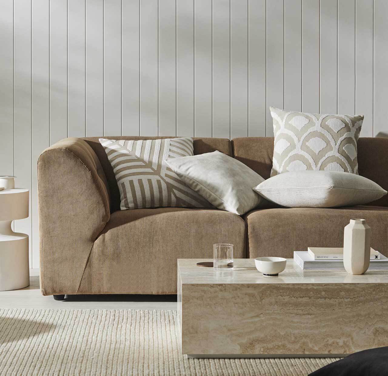 Lovely velvet cushion - Ecru